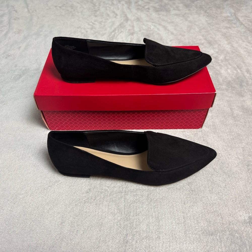 Kelly & Katie Cigola Black Loafers
